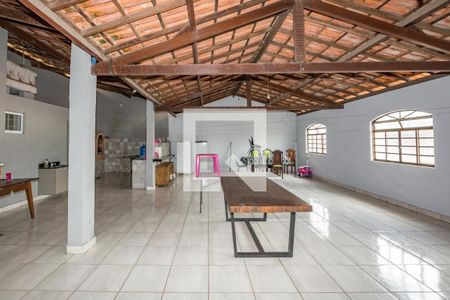 Casa à venda com 406m², 3 quartos e 3 vagas Casa à venda com 406m², 3 quartos e 3 vagasSalão de Festas