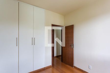 Quarto 1 de apartamento para alugar com 3 quartos, 80m² em Santo Antônio, Belo Horizonte