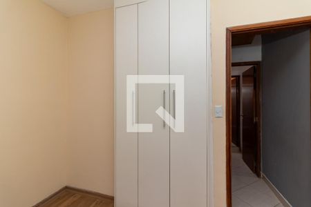 Quarto 1 - Suíte - Armário de casa para alugar com 2 quartos, 80m² em Jardim Nossa Senhora do Carmo, São Paulo