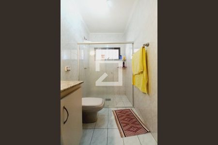 Casa à venda com 300m², 3 quartos e 3 vagas Casa à venda com 300m², 3 quartos e 3 vagasBanheiro