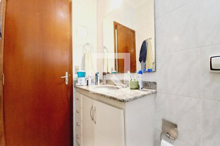 Casa à venda com 300m², 3 quartos e 3 vagas Casa à venda com 300m², 3 quartos e 3 vagasBanheiro