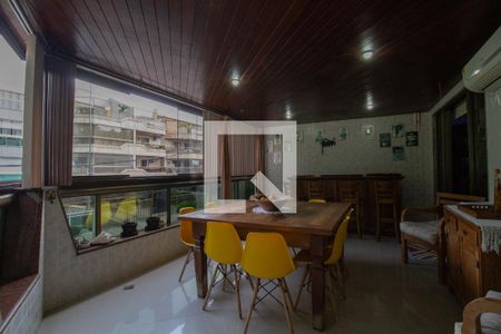 Apartamento à venda com 144m², 4 quartos e 3 vagas Apartamento à venda com 144m², 4 quartos e 3 vagasVaranda
