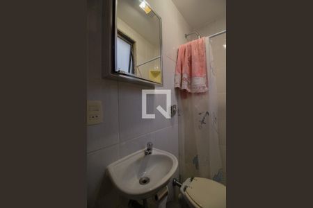 Apartamento à venda com 144m², 4 quartos e 3 vagas Apartamento à venda com 144m², 4 quartos e 3 vagasBanheiro de serviço