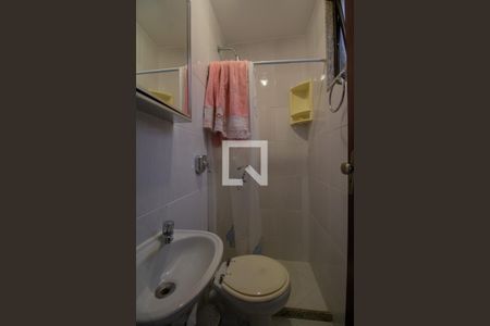 Apartamento à venda com 144m², 4 quartos e 3 vagas Apartamento à venda com 144m², 4 quartos e 3 vagasBanheiro de serviço