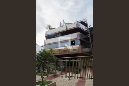 Apartamento à venda com 144m², 4 quartos e 3 vagas Apartamento à venda com 144m², 4 quartos e 3 vagasFachada