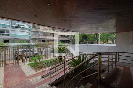 Apartamento à venda com 144m², 4 quartos e 3 vagas Apartamento à venda com 144m², 4 quartos e 3 vagasÁrea comum