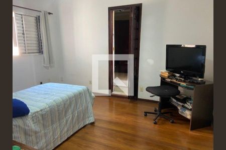 Casa à venda com 200m², 6 quartos e 4 vagas