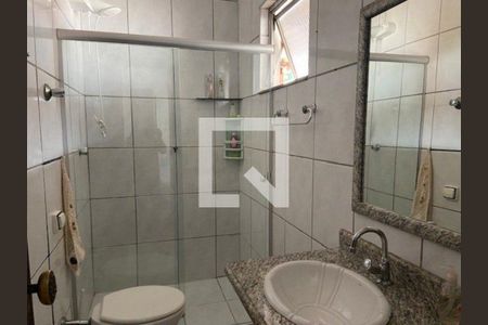 Casa à venda com 200m², 6 quartos e 4 vagas