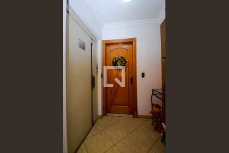Apartamento para alugar com 114m², 3 quartos e 2 vagas Apartamento para alugar com 114m², 3 quartos e 2 vagasHall de Entrada