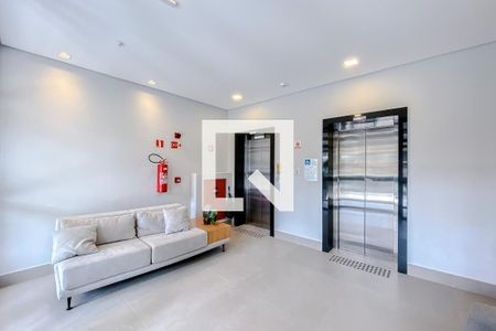 Studio para alugar com 30m², 1 quarto e sem vaga Studio para alugar com 30m², 1 quarto e sem vagaHall de entrada