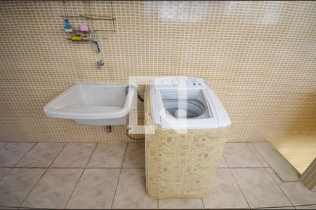 Casa à venda com 204m², 3 quartos e 1 vaga Casa à venda com 204m², 3 quartos e 1 vagaÁrea de Serviço