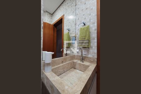 Apartamento à venda com 192m², 3 quartos e 2 vagasBanheiro