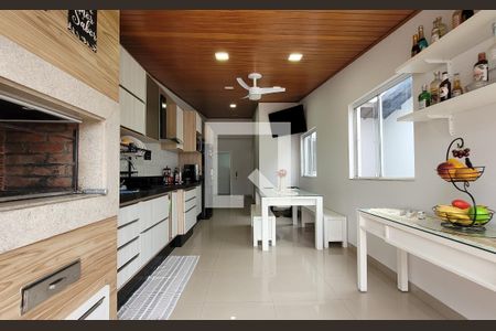 Apartamento à venda com 192m², 3 quartos e 2 vagasCozinha