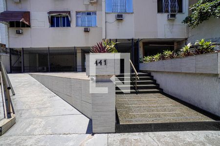 Apartamento à venda com 58m², 2 quartos e 1 vaga Apartamento à venda com 58m², 2 quartos e 1 vagaEntrada