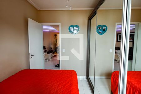 Quarto 1 de apartamento para alugar com 2 quartos, 51m² em Jardim Monte Alegre, Taboão da Serra