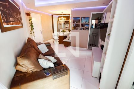 Sala de apartamento para alugar com 2 quartos, 51m² em Jardim Monte Alegre, Taboão da Serra