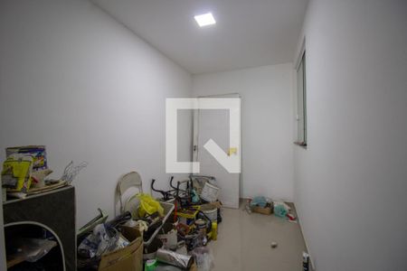 Casa de condomínio à venda com 130m², 3 quartos e 2 vagasQuarto de Serviço