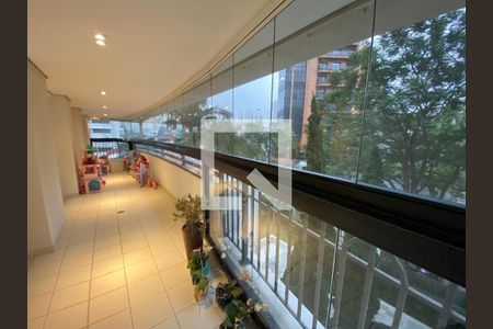 Apartamento à venda com 204m², 4 quartos e 4 vagas Apartamento à venda com 204m², 4 quartos e 4 vagasFoto 14