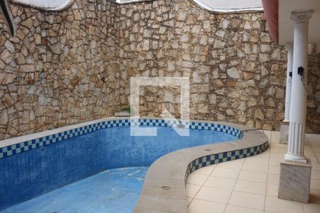 Casa à venda com 400m², 4 quartos e 4 vagasPiscina