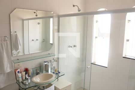 Casa à venda com 400m², 4 quartos e 4 vagasBanheiro da Suíte 1