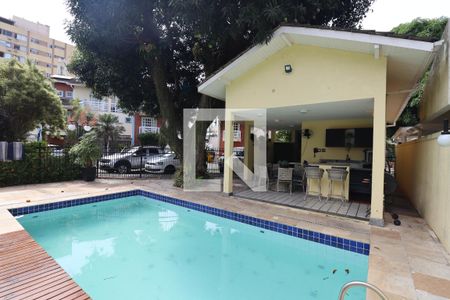Casa de condomínio à venda com 175m², 4 quartos e 1 vagaÁrea comum - Piscina
