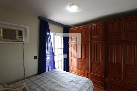 Casa de condomínio à venda com 175m², 4 quartos e 1 vagaSuíte 2