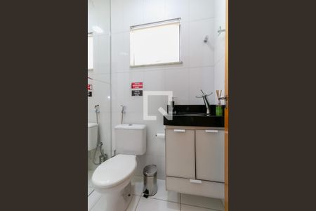 Apartamento à venda com 200m², 3 quartos e 4 vagas Apartamento à venda com 200m², 3 quartos e 4 vagasBanheiro de Serviço