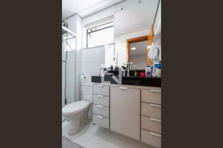 Apartamento à venda com 200m², 3 quartos e 4 vagas Apartamento à venda com 200m², 3 quartos e 4 vagasBanheiro Social