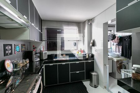 Apartamento à venda com 200m², 3 quartos e 4 vagas Apartamento à venda com 200m², 3 quartos e 4 vagasCozinha