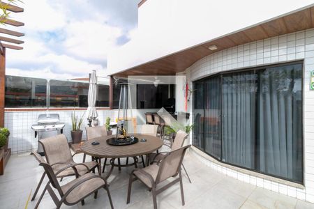 Apartamento à venda com 200m², 3 quartos e 4 vagas Apartamento à venda com 200m², 3 quartos e 4 vagasÁrea comum