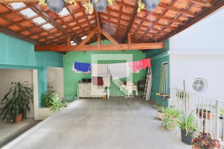 Casa à venda com 300m², 6 quartos e 2 vagas Casa à venda com 300m², 6 quartos e 2 vagasQuintal
