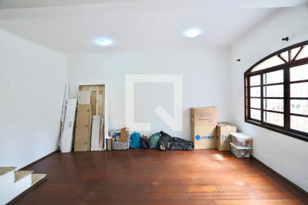 Casa à venda com 300m², 6 quartos e 2 vagas Casa à venda com 300m², 6 quartos e 2 vagasSala 3