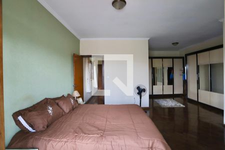 Casa à venda com 300m², 6 quartos e 2 vagas Casa à venda com 300m², 6 quartos e 2 vagasQuarto 2