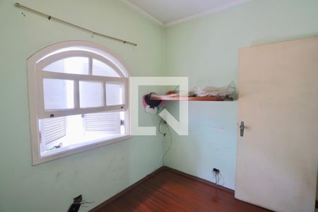 Casa à venda com 300m², 6 quartos e 2 vagas Casa à venda com 300m², 6 quartos e 2 vagasQuarto 5