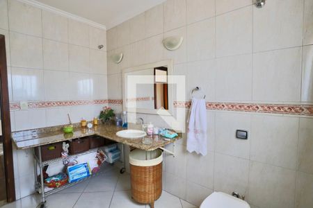 Casa à venda com 300m², 6 quartos e 2 vagas Casa à venda com 300m², 6 quartos e 2 vagasBanheiro do Quarto 2