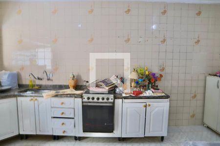 Casa à venda com 300m², 6 quartos e 2 vagas Casa à venda com 300m², 6 quartos e 2 vagasCozinha Casa 2