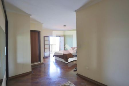 Casa à venda com 300m², 6 quartos e 2 vagas Casa à venda com 300m², 6 quartos e 2 vagasCloset do quarto 2