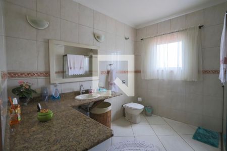 Casa à venda com 300m², 6 quartos e 2 vagas Casa à venda com 300m², 6 quartos e 2 vagasBanheiro do Quarto 2