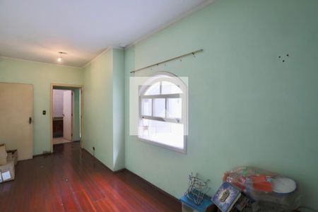 Casa à venda com 300m², 6 quartos e 2 vagas Casa à venda com 300m², 6 quartos e 2 vagasQuarto 4