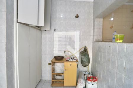 Casa à venda com 300m², 6 quartos e 2 vagas Casa à venda com 300m², 6 quartos e 2 vagasLavanderia
