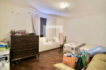 Casa à venda com 300m², 6 quartos e 2 vagas Casa à venda com 300m², 6 quartos e 2 vagasQuarto 1