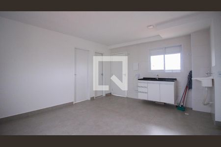 Sala/Cozinha de apartamento para alugar com 1 quarto, 45m² em Vila Alpina, São Paulo