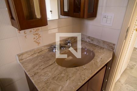 Apartamento à venda com 89m², 3 quartos e 2 vagasBanheiro Social - Pia