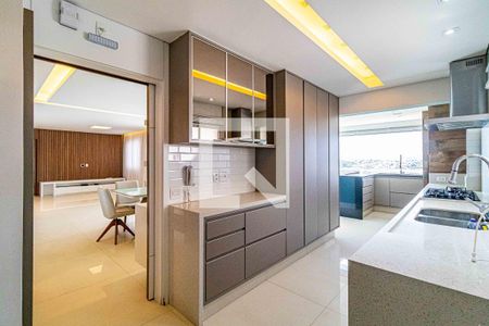 Apartamento à venda com 171m², 3 quartos e 3 vagas Apartamento à venda com 171m², 3 quartos e 3 vagasCozinha