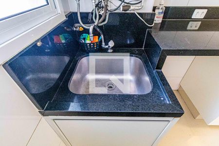 Apartamento à venda com 171m², 3 quartos e 3 vagas Apartamento à venda com 171m², 3 quartos e 3 vagasLavanderia