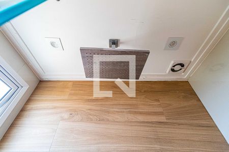 Apartamento à venda com 171m², 3 quartos e 3 vagas Apartamento à venda com 171m², 3 quartos e 3 vagasSuite 01 - Banheiro