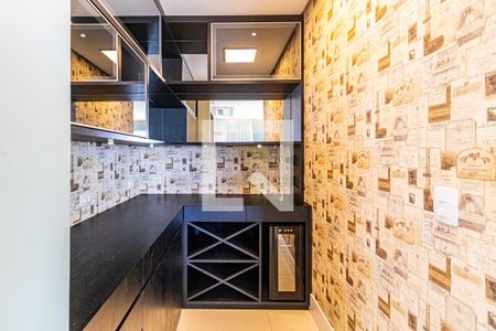 Apartamento à venda com 171m², 3 quartos e 3 vagas Apartamento à venda com 171m², 3 quartos e 3 vagasAdega