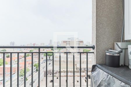 Apartamento à venda com 37m², 2 quartos e 1 vaga Apartamento à venda com 37m², 2 quartos e 1 vagaÁrea de Serviço e Sacada