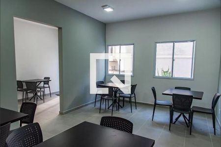 Apartamento à venda com 37m², 2 quartos e 1 vaga Apartamento à venda com 37m², 2 quartos e 1 vagaÁrea comum - Salão de festas