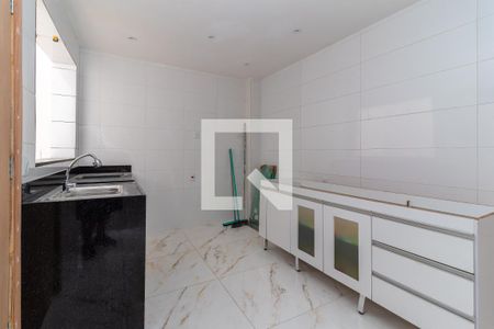 Casa à venda com 120m², 2 quartos e 2 vagas Casa à venda com 120m², 2 quartos e 2 vagasCozinha